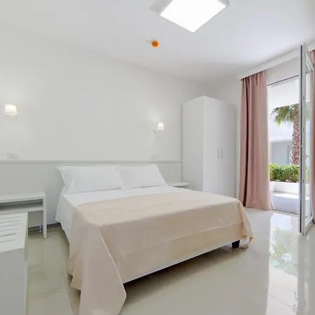 Отель Smart Ugento Торре-Сан-Джованни-Удженто