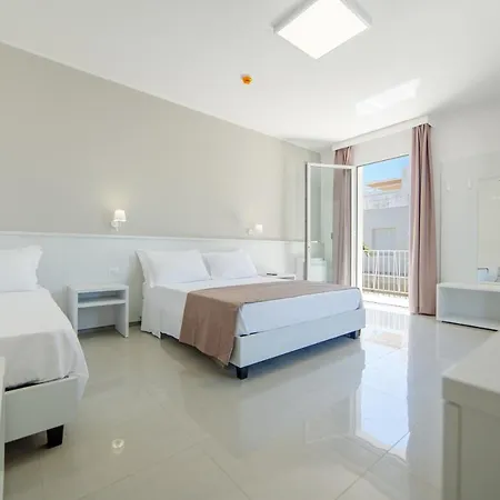 Smart Ugento Отель 3*